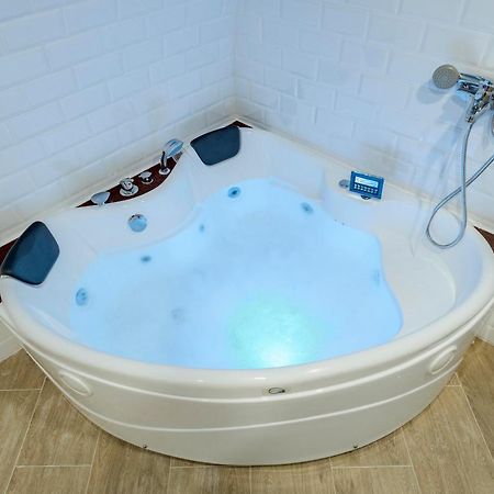 El Triangulo Del Arte - Jacuzzi Apartman Madrid Kültér fotó
