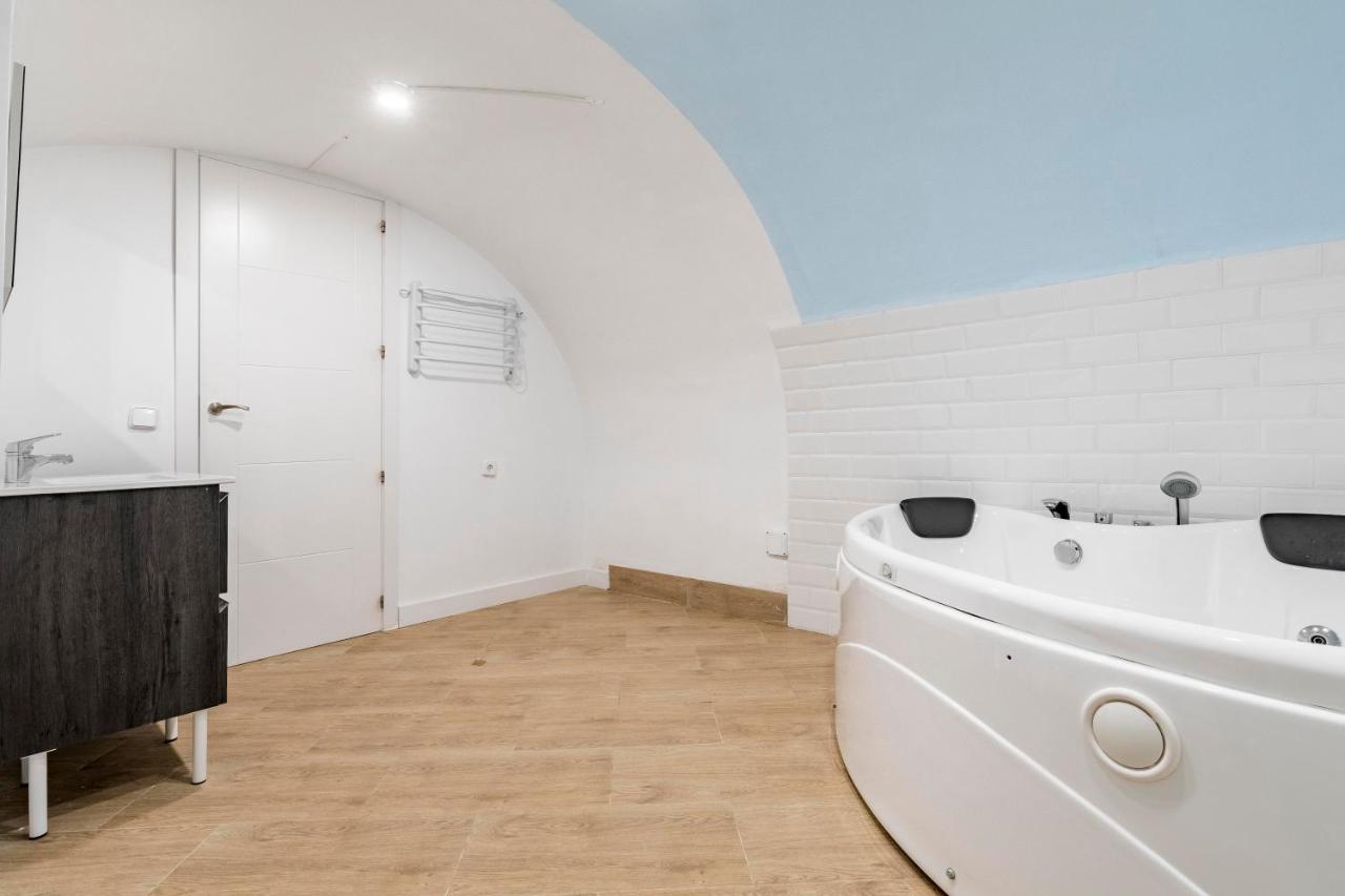 El Triangulo Del Arte - Jacuzzi Apartman Madrid Kültér fotó